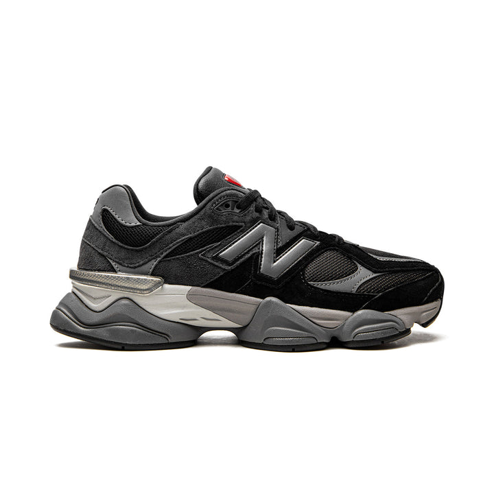 NB 9060 Black Castlerock