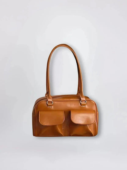 Sleek Daily Leather Carry