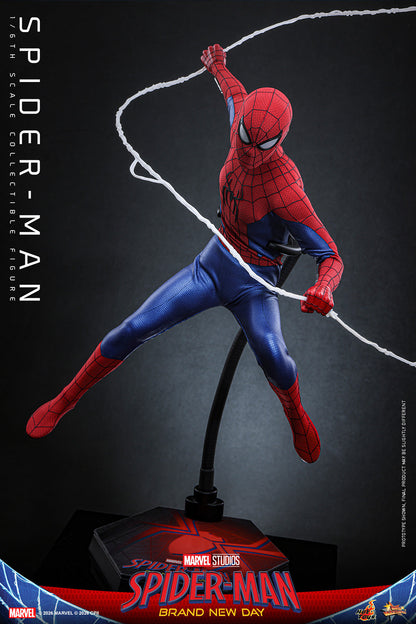 Hot Toys Spider-Man (Brand New Day) 1/6 Scale Action Figure